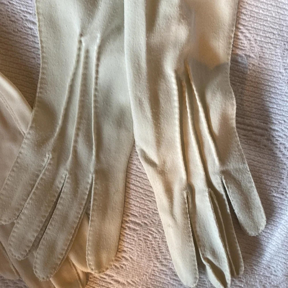 3 Pairs Vintage Bundle gloves size 6 approx